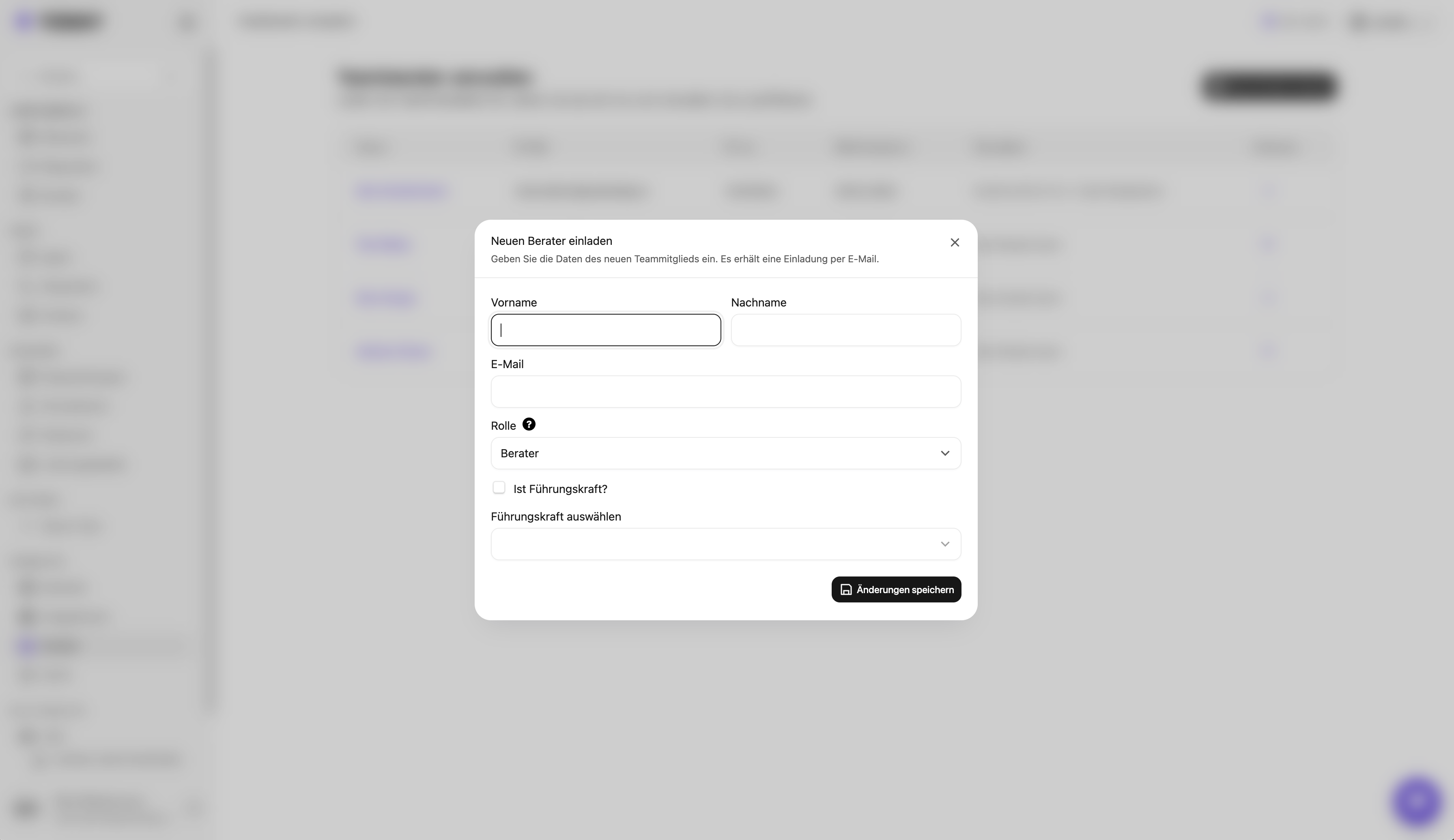 Neuen Berater einladen: Vorname, Nachname, E-Mail, Rolle und Führungskraft